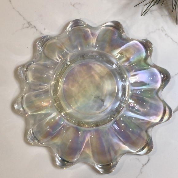 Iridescent vintage oyster coloured federal glass starburst floral dish jewelry - Picture 5 of 6